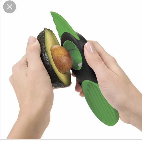 OXO 3-in-1 Avocado Slicer - Picture 4 of 6